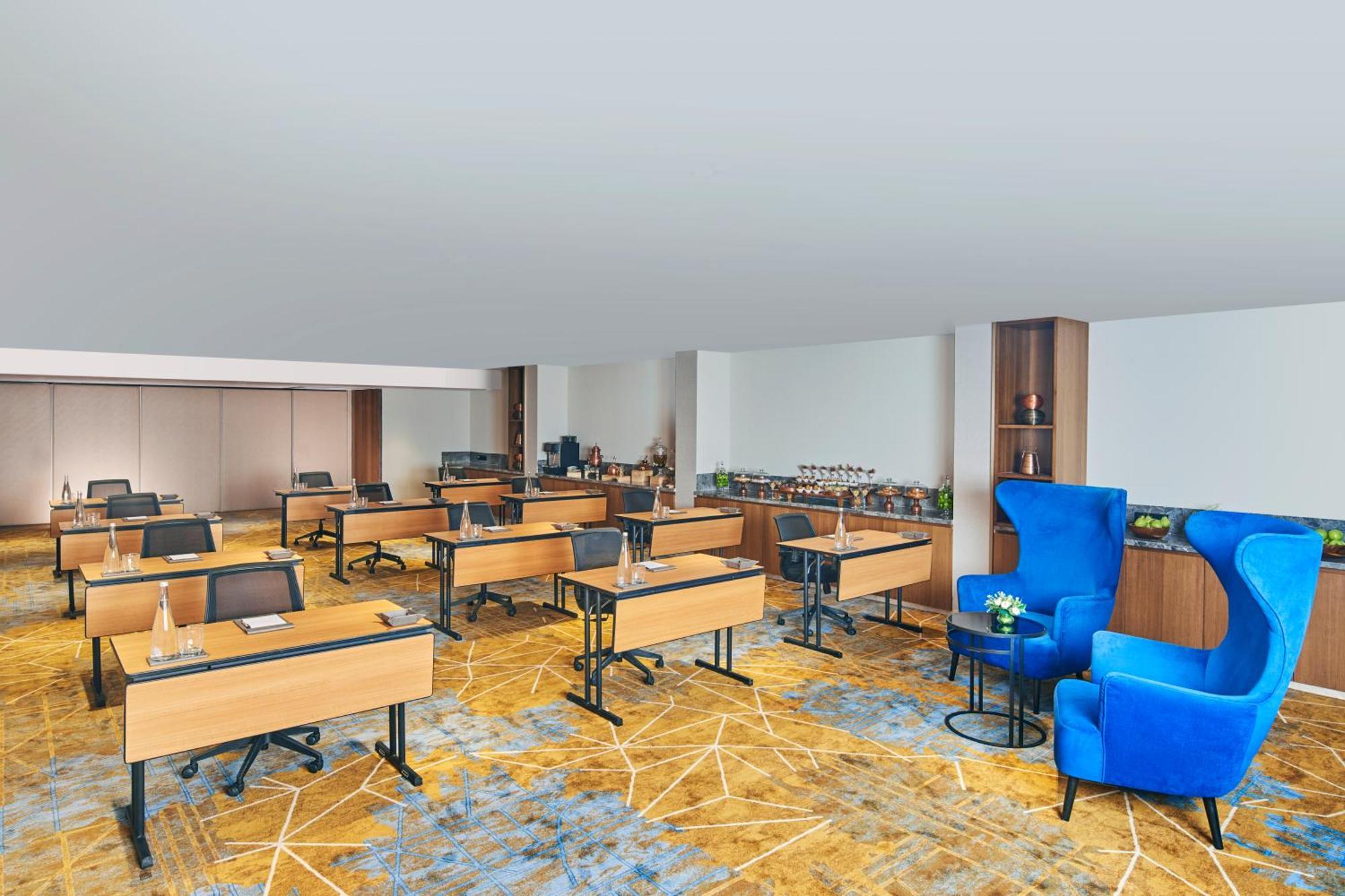 Novotel Mumbai International Airport Экстерьер фото Meeting room