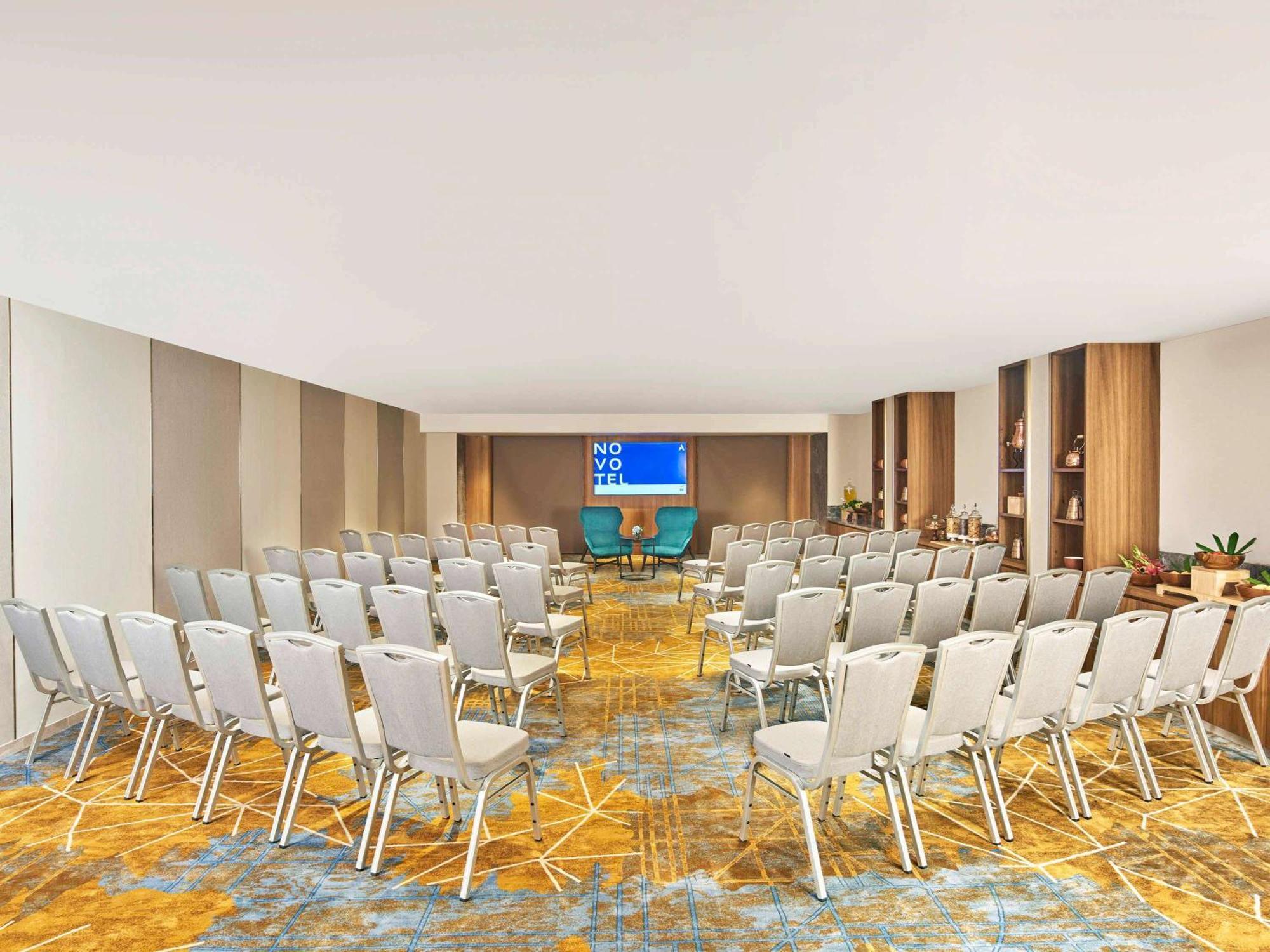 Novotel Mumbai International Airport Экстерьер фото